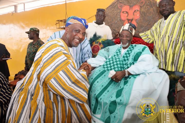 Interior Minister, Hon. Muntaka Mubarak paid a courtesy call on His Royal Majesty, Yaa Na Mahama Abukari II