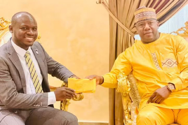 Concerned citizens of Yendi commend Farouk Aliu Mahama for generous support to medical student