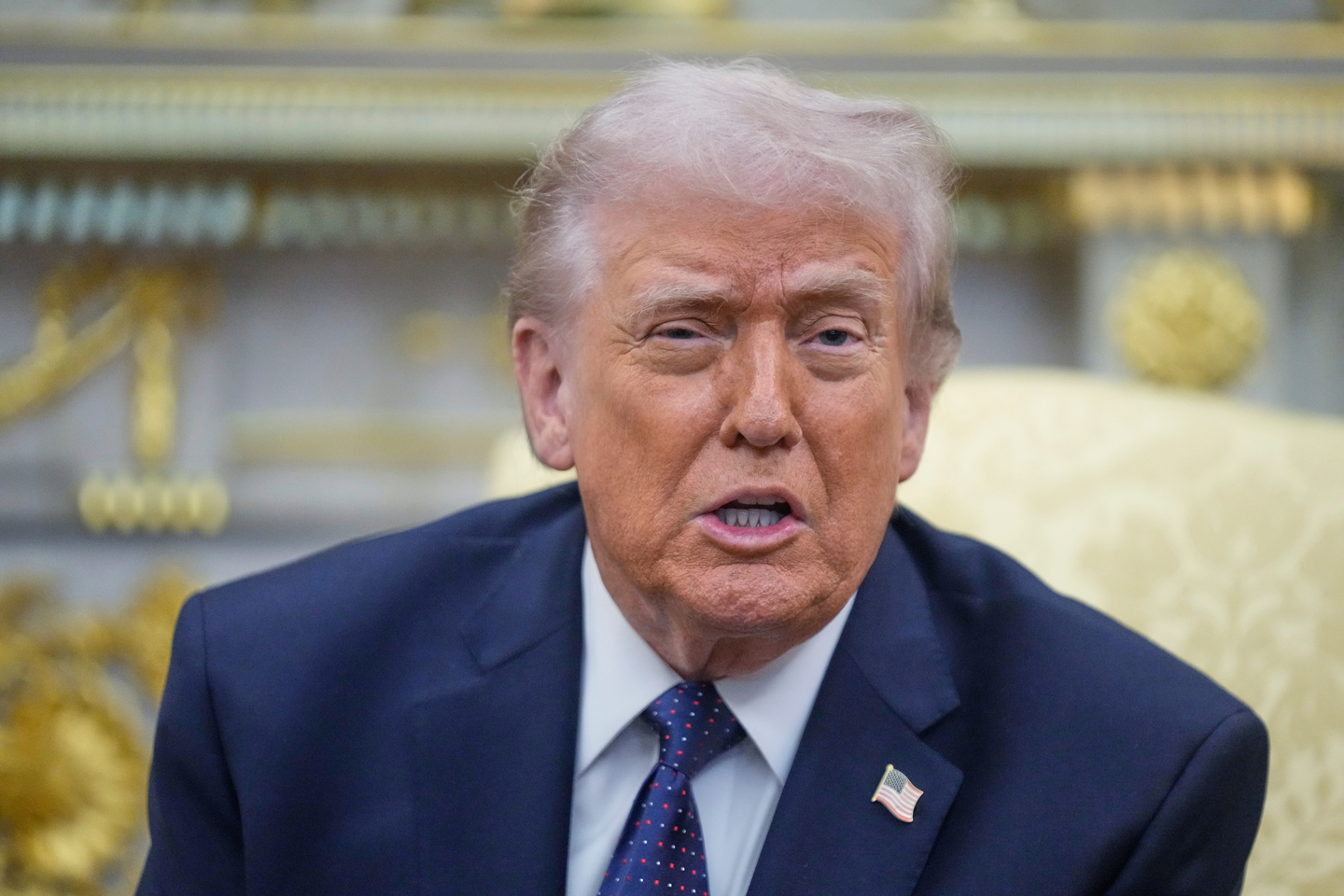 Judge blocks Trump's White House media ban, orders access to be restored