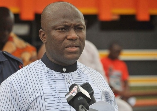 Former Accra Mayor backs Adipa residents over landfill concerns